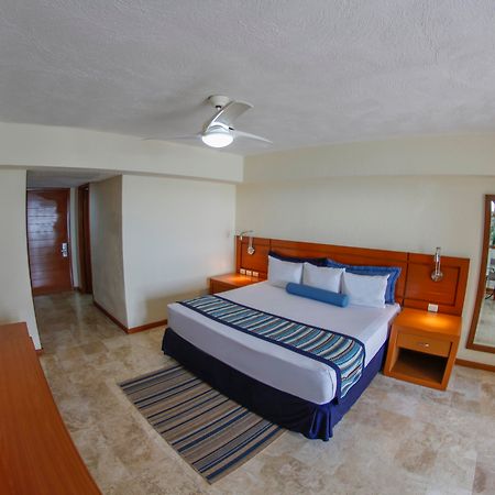 Plaza Pelicanos Grand Beach Resort All Inclusive Puerto Vallarta Extérieur photo