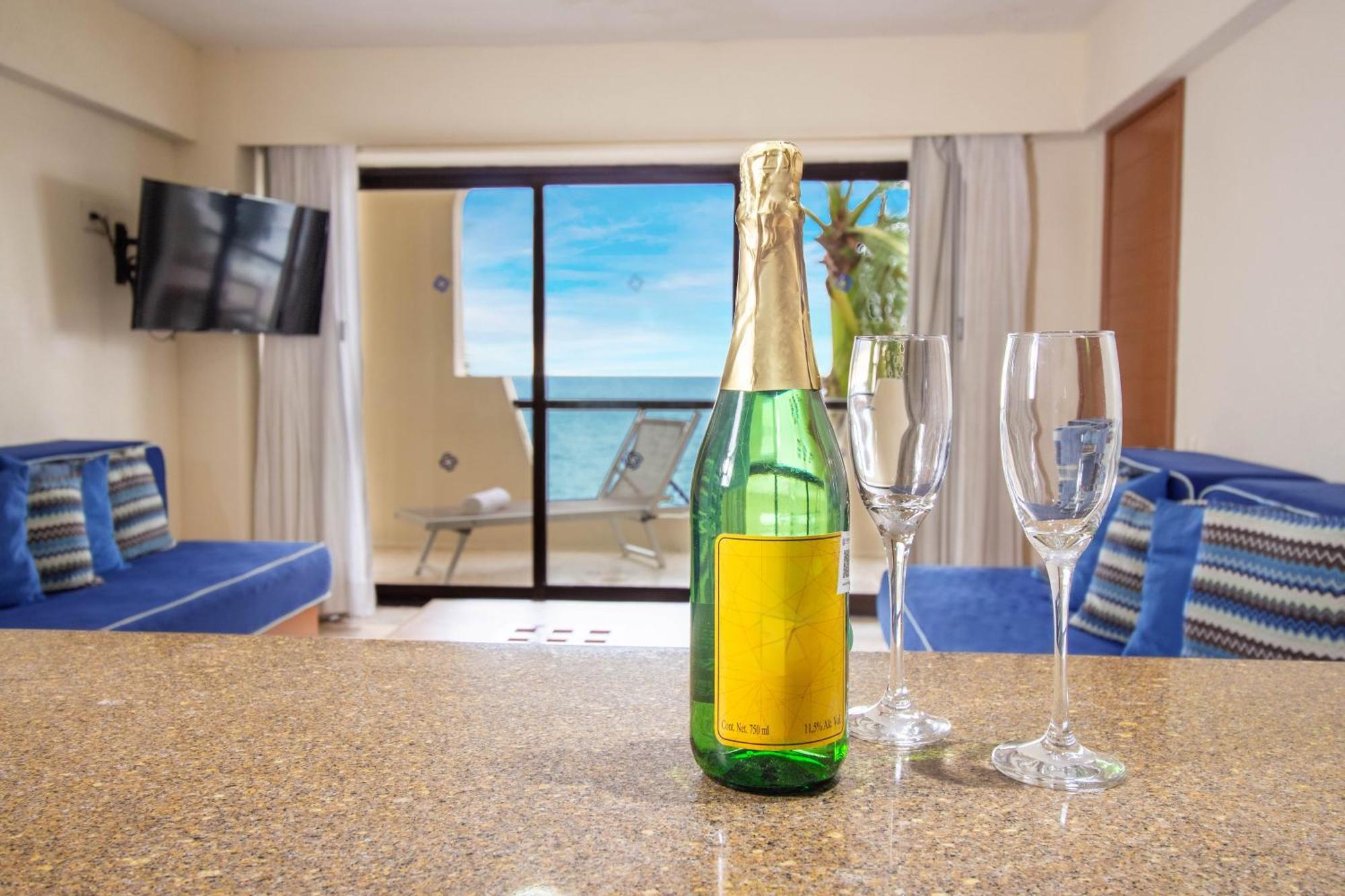 Plaza Pelicanos Grand Beach Resort All Inclusive Puerto Vallarta Extérieur photo